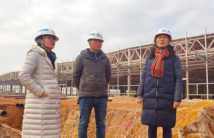 昆明市總工會到公司云南綠色能源產業(yè)園項目慰問2小圖.jpg
